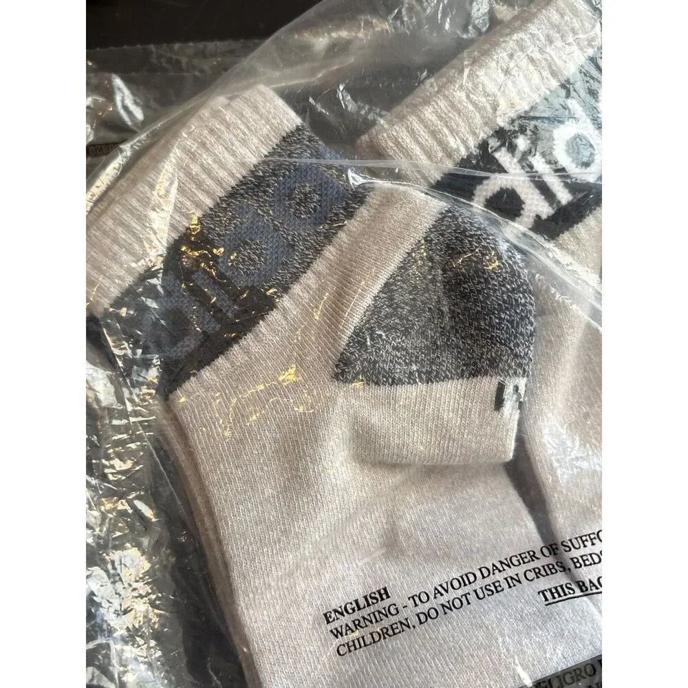 Adidas Youth Medium 6 pairs Assorted Socks New with tag Gray